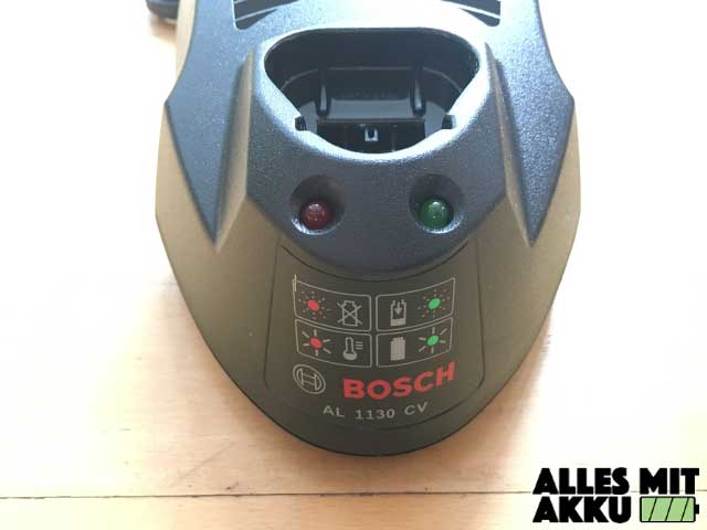 Bosch EasyHedgeCut 12-35 Ladegerät